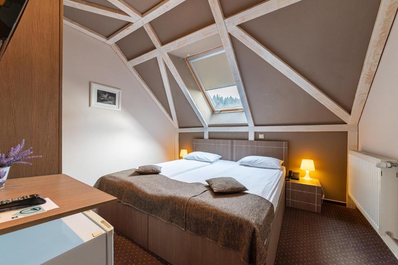 Complex Hotelier Cota O Mie 시나이아 외부 사진